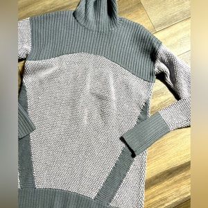 Lululemon 100% Merino Wool Sweater- 6‎